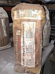 lot 135 image: Butterfield Color Uni-Mix U28 Charcoal Integral Concrete Colorant 25-lbs