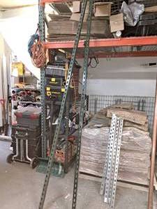 lot 183 image: Lot of (2) 10 Struts