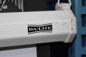 lot 16 image: Da-Lite Manual Wall  Ceiling Video Projection Matte White Projector Screen - 84 (7) Wide