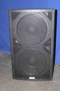 lot 18 image: EAW SB625z Compact High Output Pro Audio Subwoofer Sub Woofer System with Two 15 Transducers