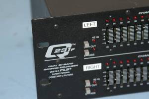 lot 37 image: Peavey Q231F Dual 31-Band Pro Audio Rack Mountable Graphic Equalizer