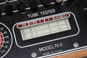 lot 43 image: VINTAGERARE Superior Instrument Company Tube Tester TV-11 in Wood Case