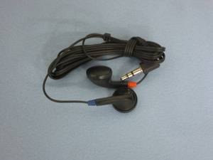 lot 79 image: Lot of 50 Ear Bud Earbud In-Ear Stereo Headphones with 18 Stereo Mini Connector