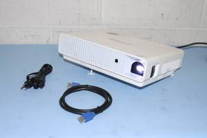 lot 96 image: Casio XJ-M141 XGA Conference Room DLP 3D Capable 1080p LASER Video Projector
