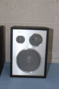 lot 115 image: Pair of Electro Brand Vintage Bookshelf Audio Loudspeakers  Speakers - Model SP 310X