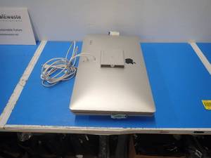 Lot of 2 Apple Thunderbolt Display A1316  27 screen with 2560 x 1440 2K Resolution  Includes cables photod  no stands