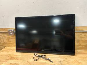 lot 38 image: INSIGNIA 42 LED TV- NS-42E470A13