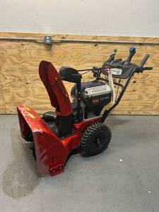 lot 10 image: TORO 60-Volt Power Max E 24 in. 2-Stage Cordless Electric Snow Blower & Headlight wTwo 6.0 Ah Batteries (no charger)