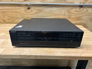 lot 103 image: SONY CDP-C365 Compact Disc Player