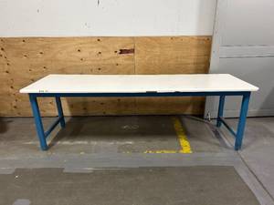 lot 122 image: Heavy Duty Work Bench