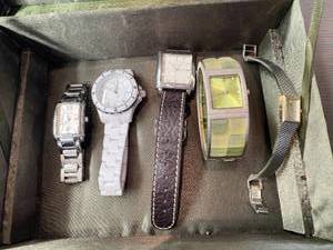 lot 306 image: Five Womens Watches