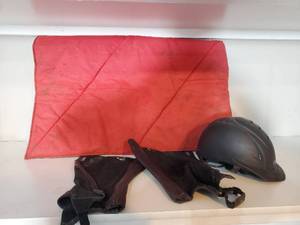 lot 59 image: Equestrian Riding Gear