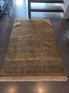 lot 109 image: Area Rug