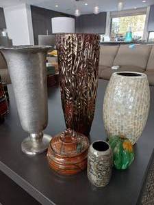 lot 123 image: Collection Of Ceramic Dcor