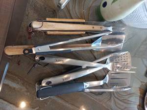 lot 144 image: Collection Of Kitchen And BBQ Items