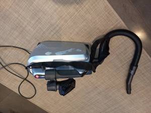 lot 155 image: Hoover Portable Handheld Vacuum Cleaner