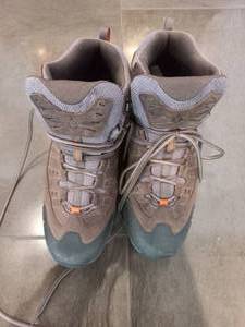 lot 160 image: Pair Of Vasque Boots