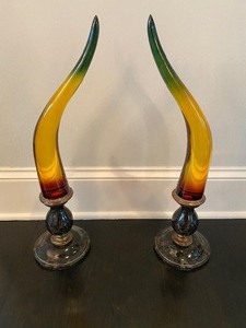 lot 400 image: Multi-Color Acrylic Bull Horns