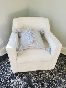 lot 17 image: Jaixin Armchair
