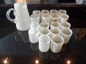 lot 28 image: Amici Home Recycled Glassware