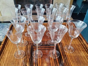 lot 29 image: Hand Blown Holiday Wine & Champagne Glasses