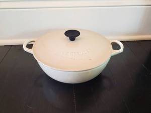 lot 41 image: Le Creuset Braiser - No. 22