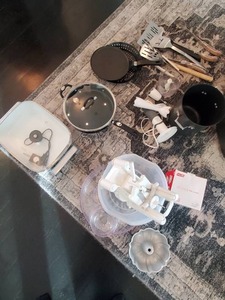 lot 47 image: Kitchenware
