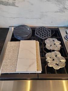 lot 68 image: Trivets