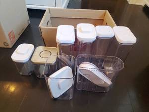 lot 70 image: OXO Vacuum Containers