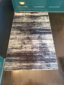 lot 75 image: West Elm Rug