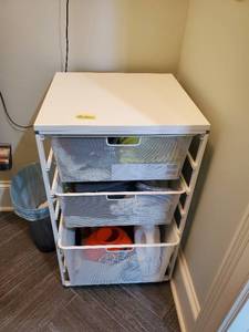 lot 80 image: Organizer