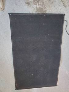 lot 87 image: Heat Trak Rug