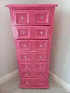 lot 116 image: Chest of Drawers