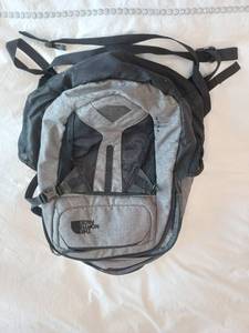 lot 125 image: The North Face Recon Backpack