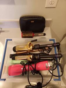 lot 138 image: Collection of Hair Styling Tools