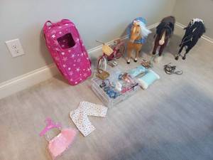 lot 154 image: American Girl Collection