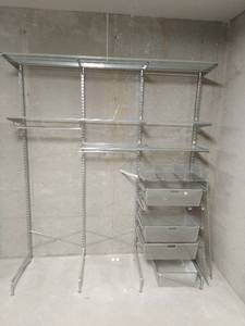 lot 310 image: Closet Organizer