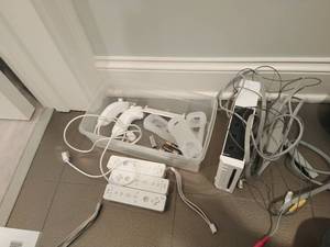 lot 322 image: Nintendo Wii