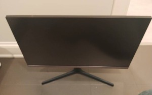lot 324 image: Samsung Monitor