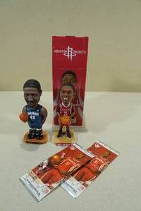 Game Giveaway Bobbleheads - Sam Mitchell, Ron Artest