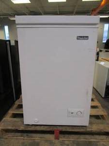 lot 501 image: Magic Chef 3.5 cu. ft. Manual Defrost Chest Freezer in White (SLIGHTLY USED)