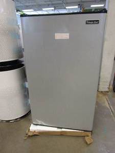 lot 526 image: Magic Chef 4.4 cu. ft. Mini Fridge in Stainless Look (DENT ON BOTTOM CORNER)