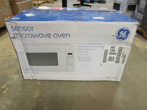 lot 539 image: GE 1.4 cu. ft. Countertop Microwave in White (OPEN BOX)