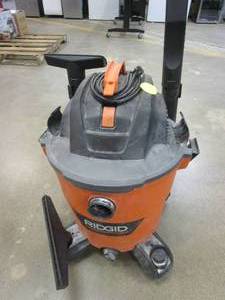 lot 589 image: RIDGID 12 Gallon 5.0 Peak HP NXT WetDry Shop Vacuum with Filter (USED, MISSING HOSE)