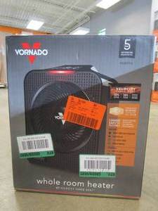 lot 679 image: Vornado Forced Air Velocity 5 Whole Room 1500-Watt 5118 BTU Electric Space Fan Electric Heater Furnace, Black (OPEN BOX)