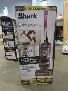 lot 709 image: Shark Navigator Lift-Away Self-Cleaning Brushroll Upright Vacuum (SLIGHTLY USED)