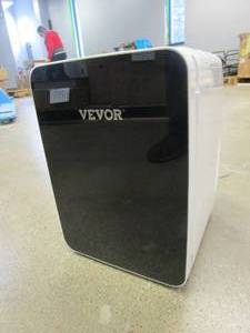 lot 765 image: VEVOR 0.35 cu. ft. Mini Fridge in Black Lightweight Compact Refrigerator without Freezer Bedroom Office Car Dorm Skincare (USED, WORKING)