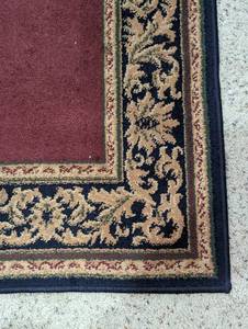 lot 62 image: Red and Gold Runner