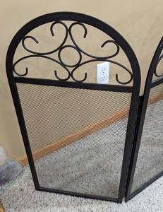 lot 55 image: Black Metal Fireplace Screen