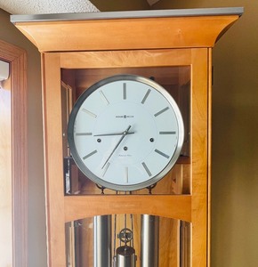 lot 12 image: Howard Miller Grandfather Clock